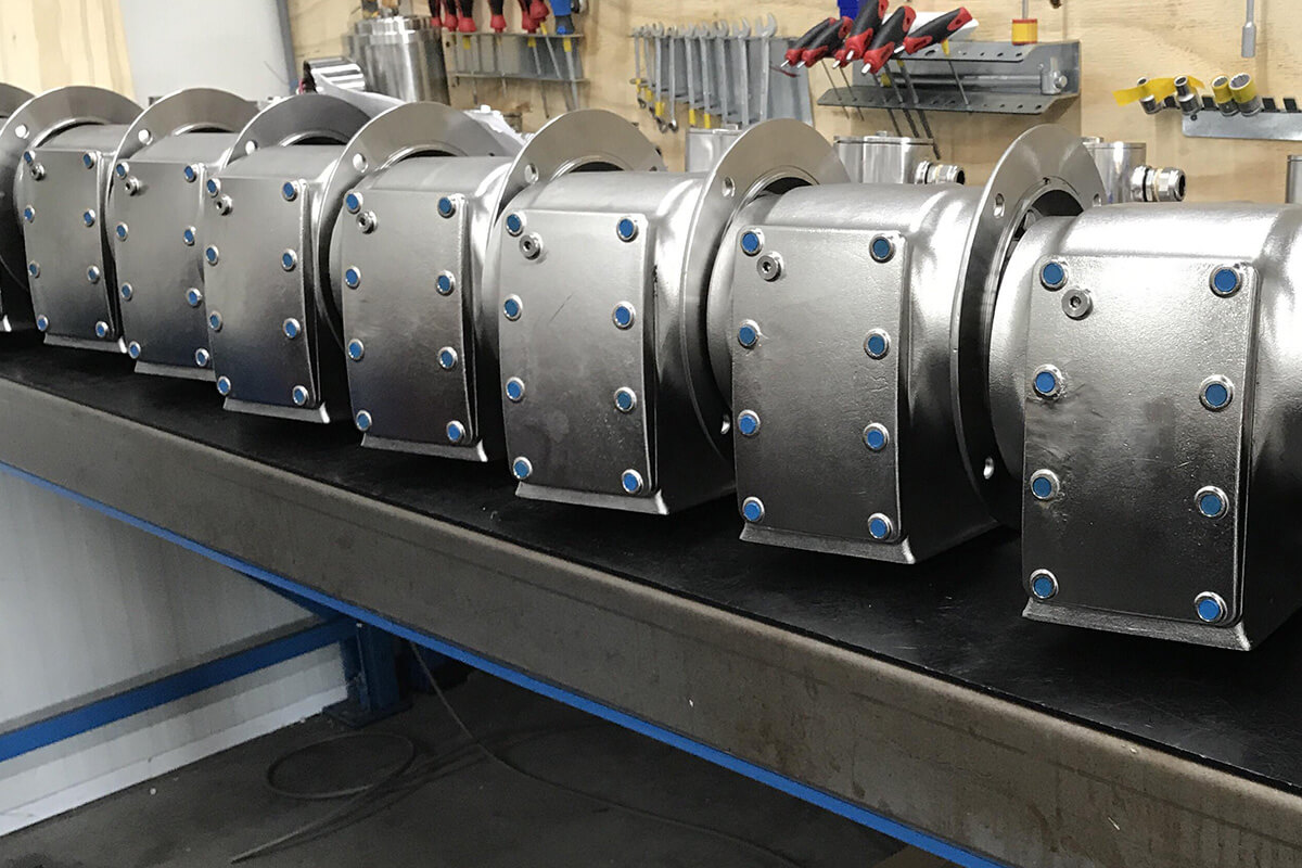 riduttori di velocità ortogonali a coppia conica con flangia laterale in acciaio inox 316